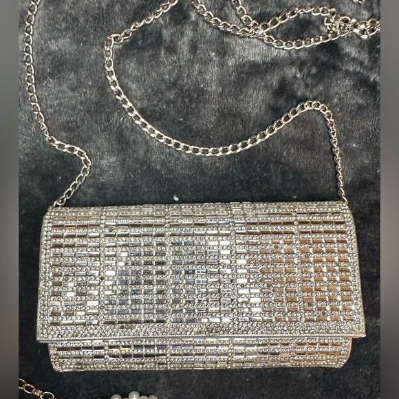 Starlet Silver Crystal Iridescent Evening Handbag with Chain - Picture 3 of 9